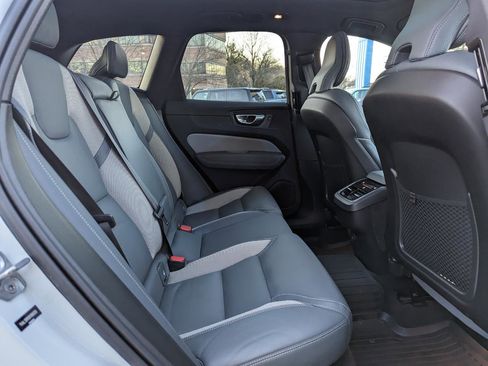 Used 2022 Volvo XC60 B5 R-Design w/ Advanced Package image 36