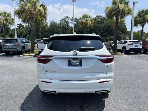 Used 2021 Buick Enclave Avenir w/ Avenir Technology Package AWD/4WD image 9