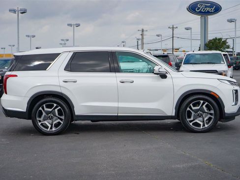 Used 2023 Hyundai Palisade Limited FWD image 4