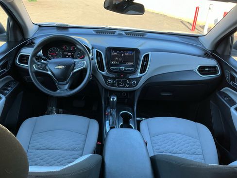 Used 2019 Chevrolet Equinox LS w/ LS Convenience Package image 17