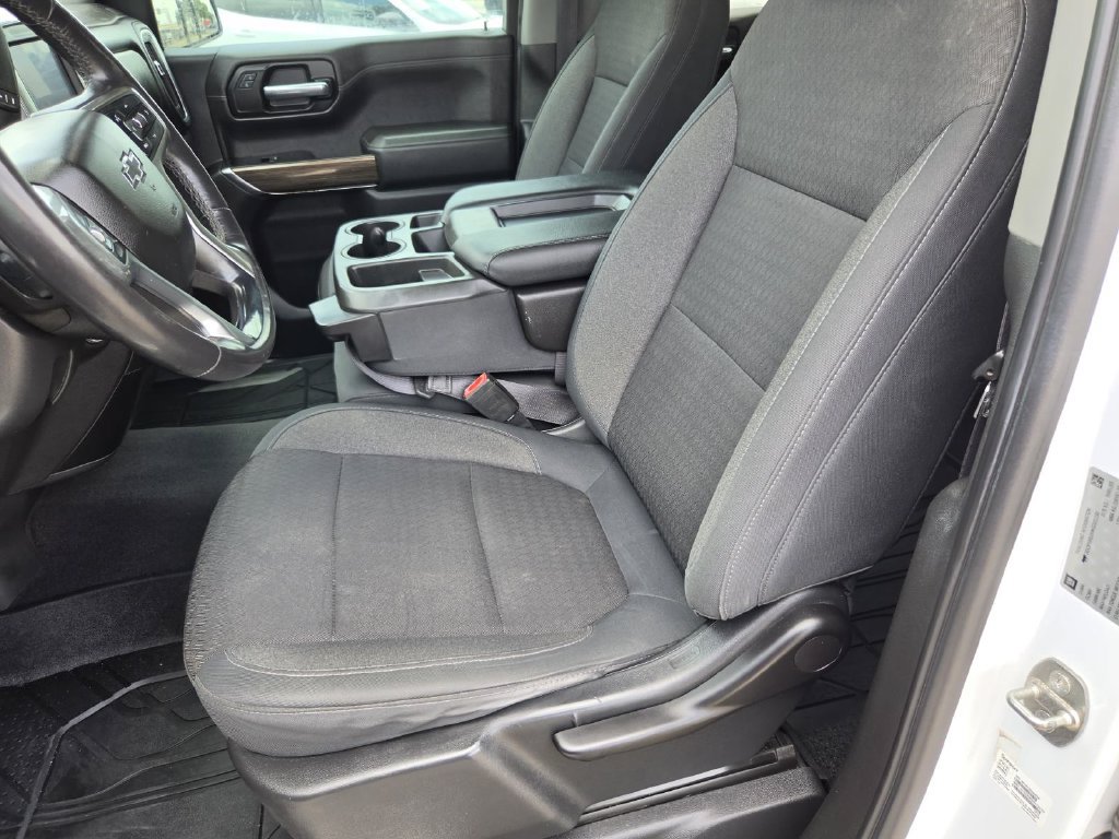 Used 2019 Chevrolet Silverado 1500 LT Trail Boss AWD/4WD image 4
