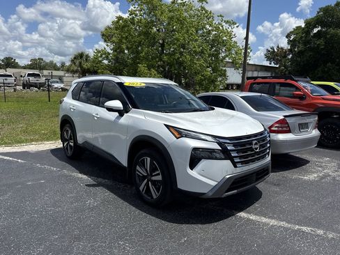 Certified 2024 Nissan Rogue SL FWD image 1