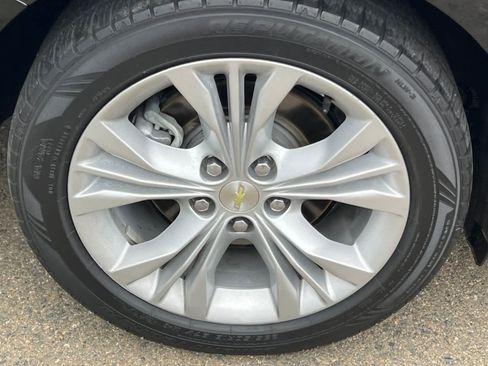 Used 2015 Chevrolet Impala LT image 14