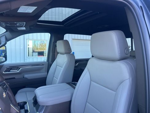 New 2026 Chevrolet Silverado 2500 LTZ w/ LTZ Premium Package image 13