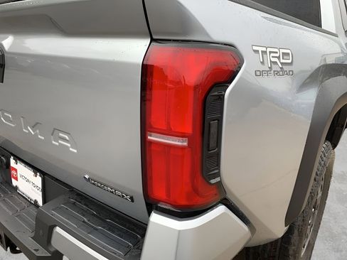 New 2025 Toyota Tacoma TRD Off-Road AWD/4WD image 29