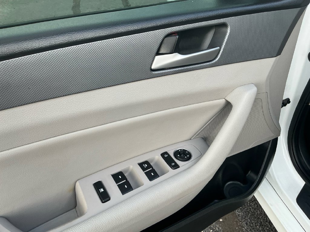Used 2018 Hyundai Sonata SEL FWD image 16