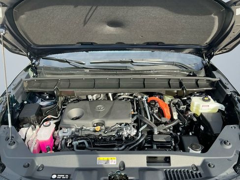 New 2026 Toyota Highlander Platinum image 18