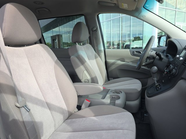 Used 2012 Kia Sedona LX FWD image 9