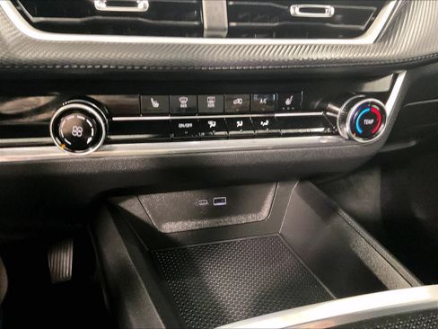 Used 2025 Chevrolet Equinox LT image 25