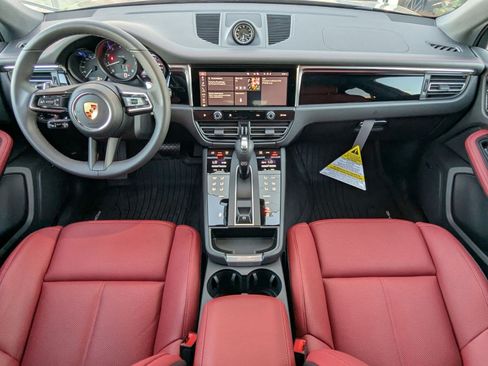 New 2026 Porsche Macan image 22