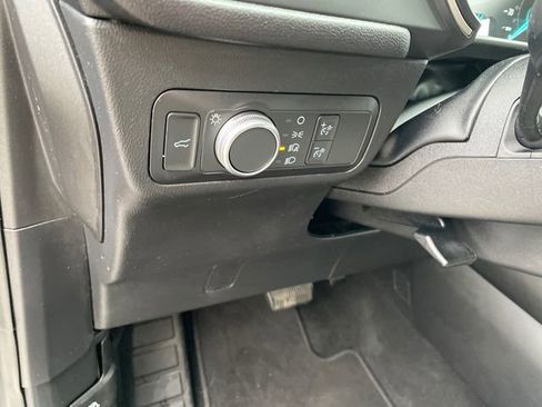 Certified 2021 Ford Escape SE w/ SE Sport Appearance Package image 27