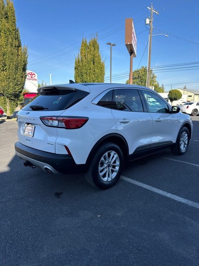 Used 2022 Ford Escape SE w/ Convenience Package AWD/4WD image 5