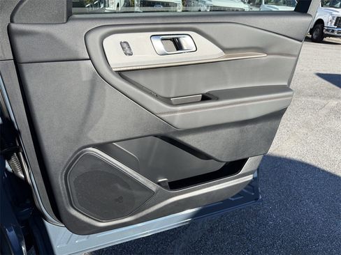Certified 2025 Ford Explorer Active image 38
