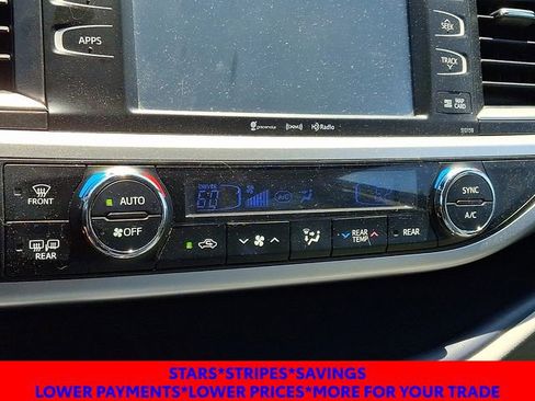 Used 2016 Toyota Highlander XLE AWD/4WD image 18