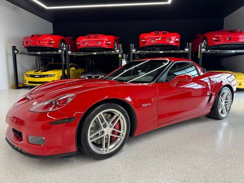 Used 2007 Chevrolet Corvette Z06 w/ Preferred Equipment Group RWD image 6