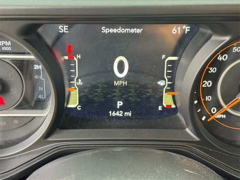 Used 2025 Jeep Wrangler Unlimited Rubicon image 27