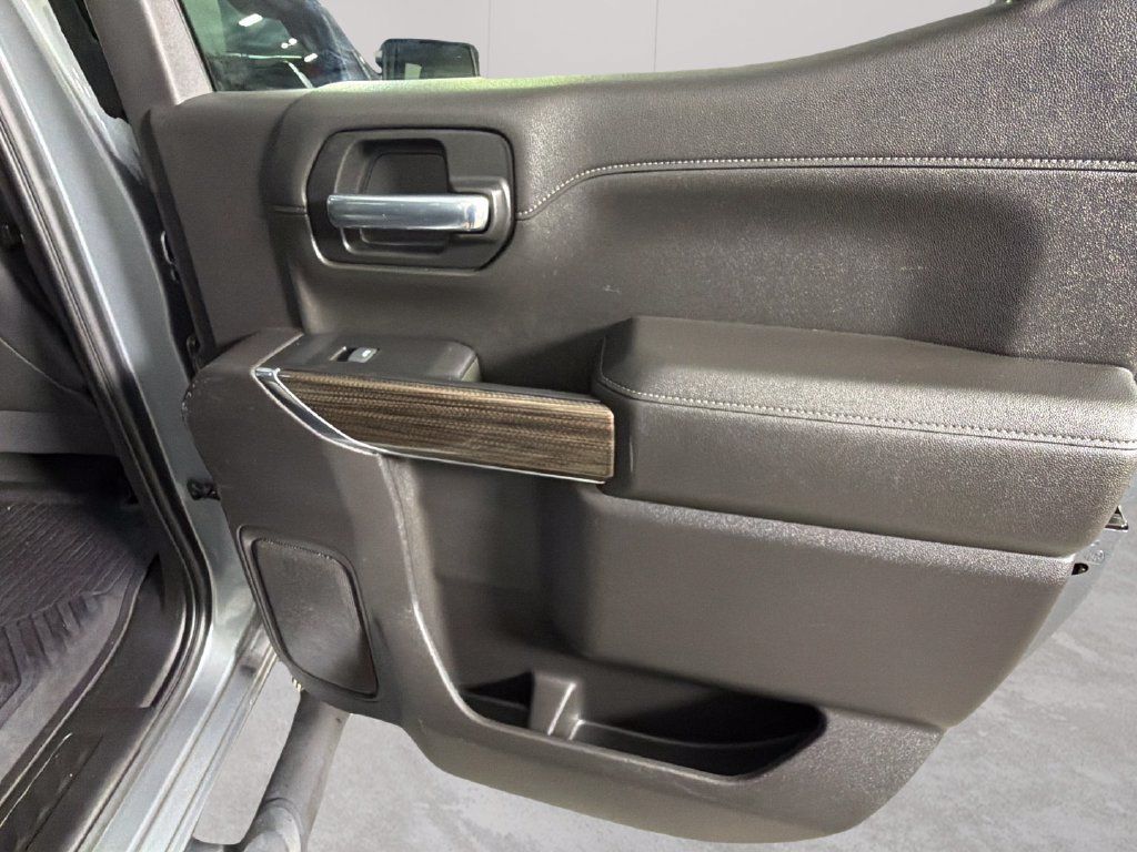 Used 2020 Chevrolet Silverado 1500 RST AWD/4WD image 33