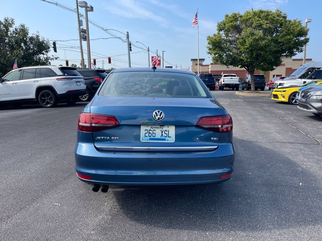 Used 2017 Volkswagen Jetta SEL FWD image 12