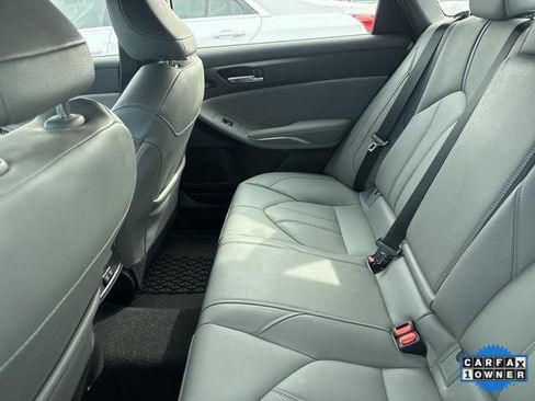 Certified 2020 Toyota Avalon XLE w/ Moonroof Package image 5