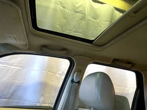 Used 2003 MAZDA Tribute ES image 27