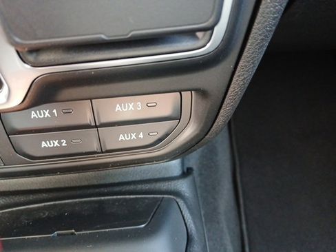 New 2025 Jeep Gladiator Sport S image 39