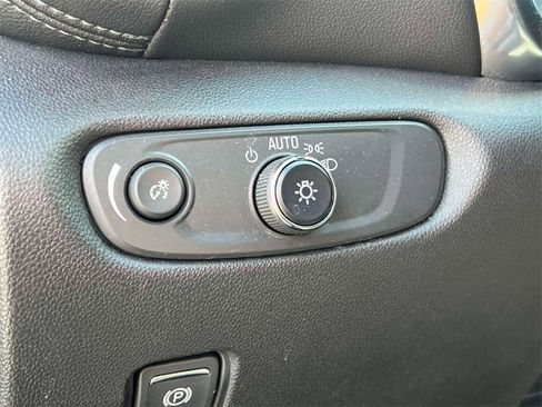 Used 2022 Chevrolet Blazer LT w/ LPO, Black Grille Bar Package image 19