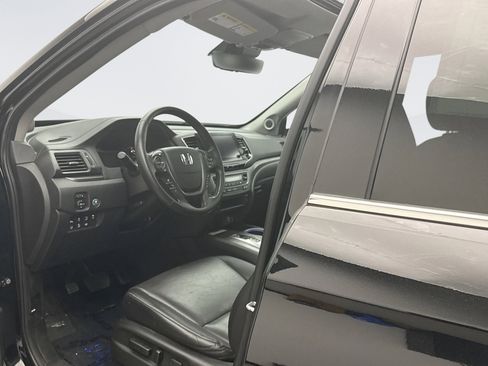 Used 2023 Honda Ridgeline RTL-E image 10