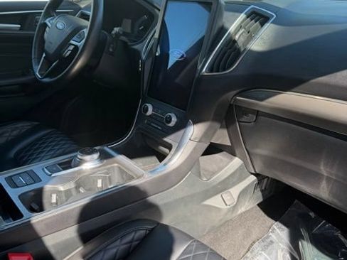 Used 2024 Ford Edge Titanium AWD/4WD image 22