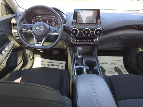 Used 2021 Nissan Sentra SV w/ Trunk Package image 13