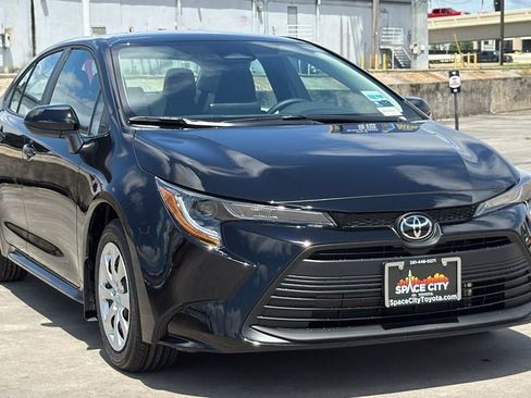 New 2026 Toyota Corolla LE FWD image 7