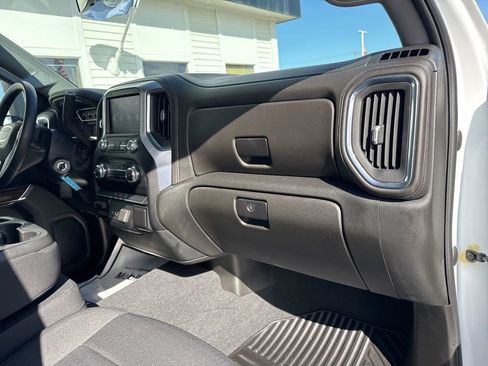 Used 2023 GMC Sierra 2500 SLE image 44