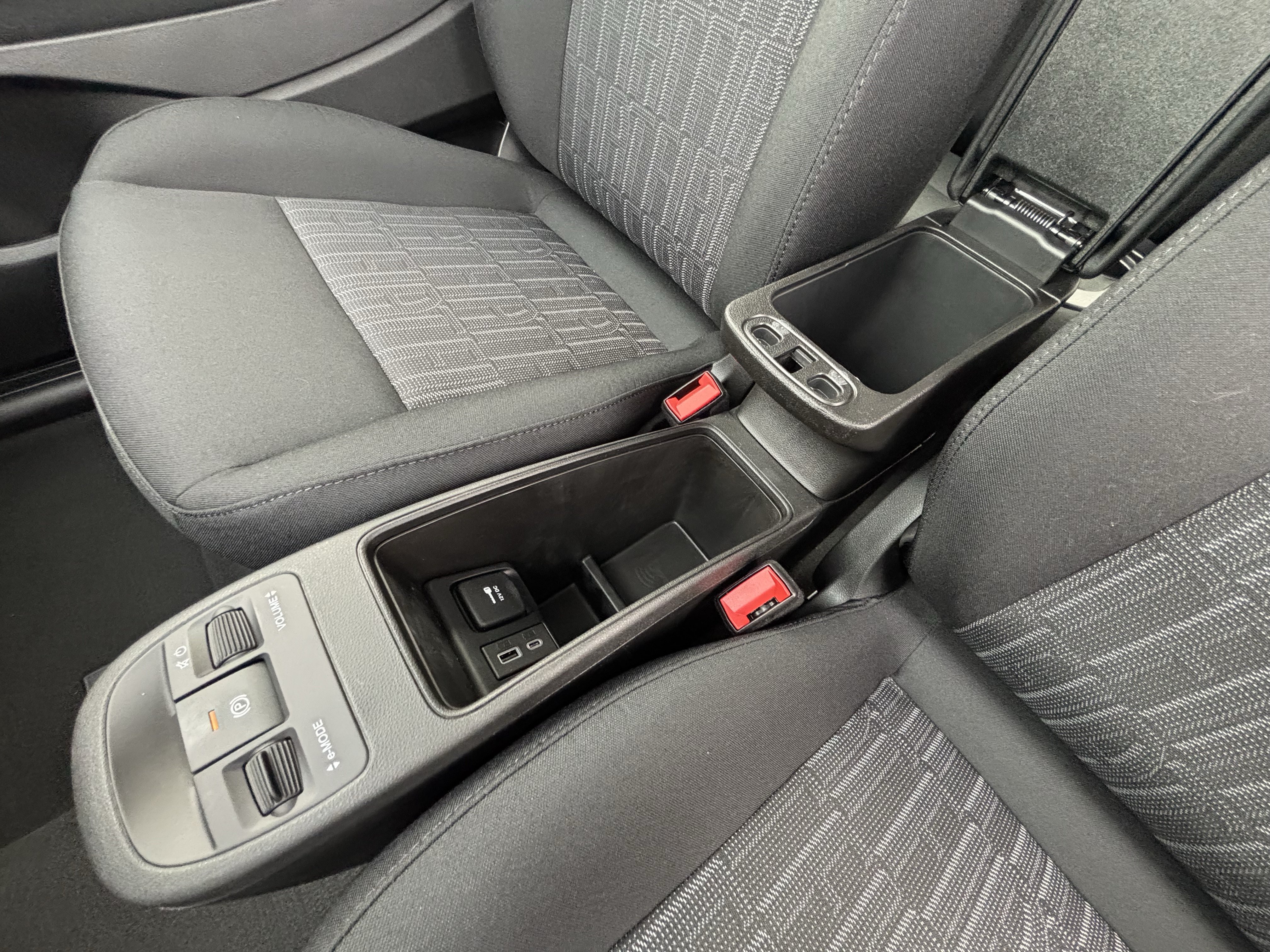New 2026 FIAT 500 e w/ Comfort Group FWD image 22