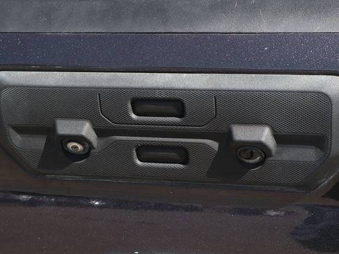 Used 2022 Chevrolet Silverado 1500 LT RWD image 47