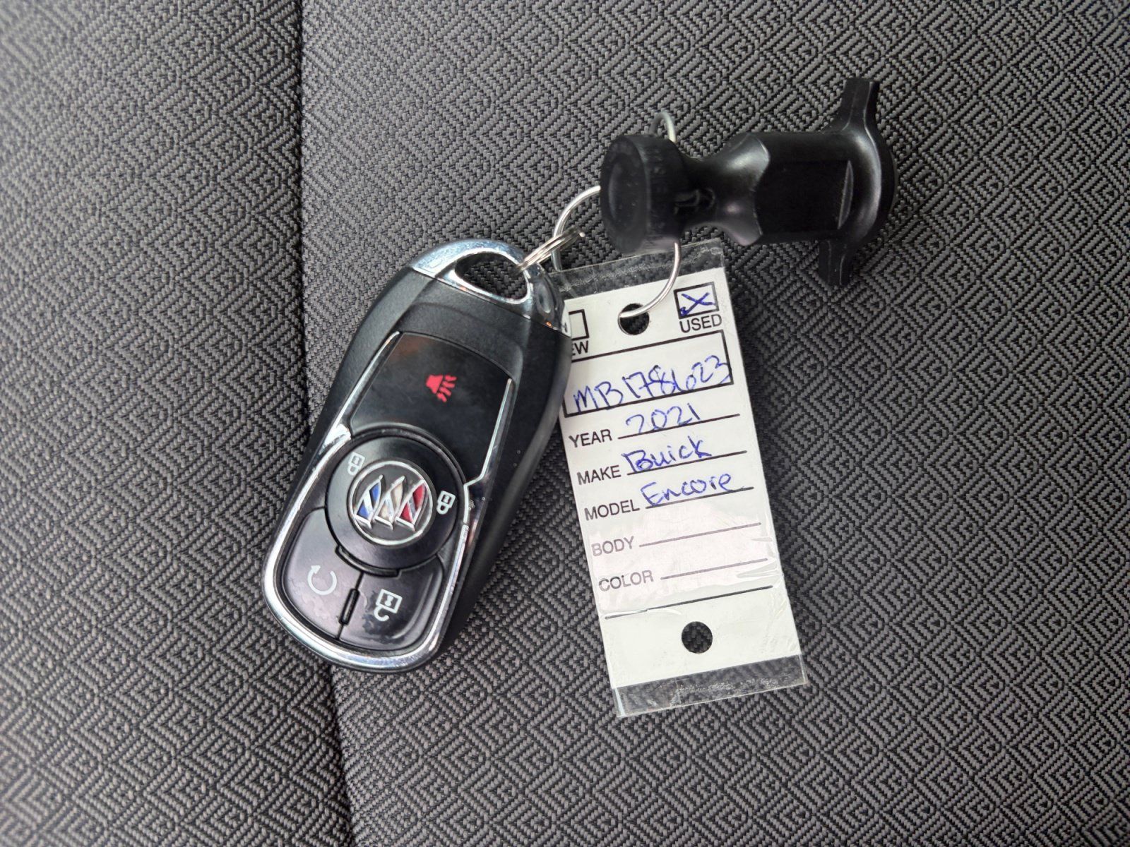 Used 2021 Buick Encore GX Select AWD/4WD image 34