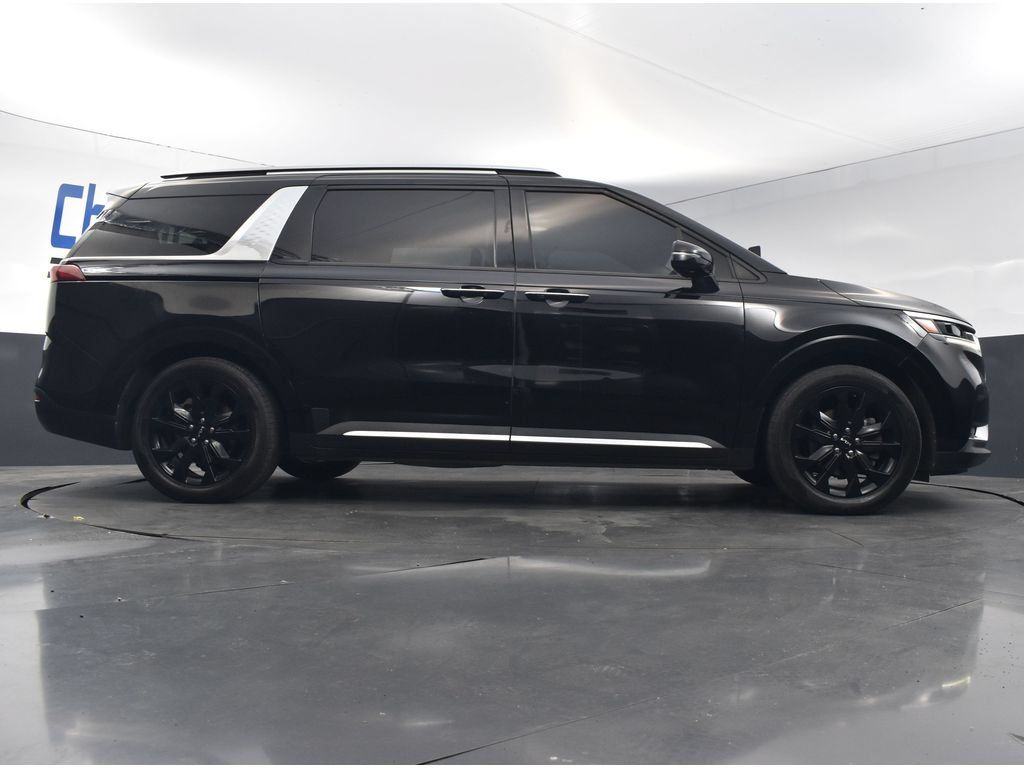 Used 2022 Kia Carnival SX FWD image 22