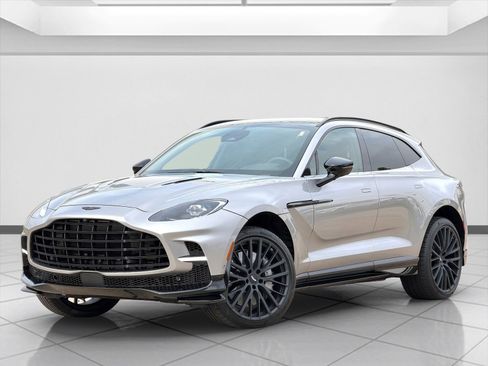 Used 2025 Aston Martin DBX 707 image 7