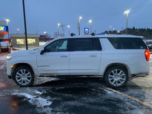 Used 2021 Chevrolet Suburban High Country w/ Premium Package image 2