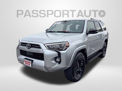 Certified 2022 Toyota 4Runner SR5 Premium image 2