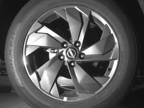 Used 2025 Nissan Rogue SV image 15