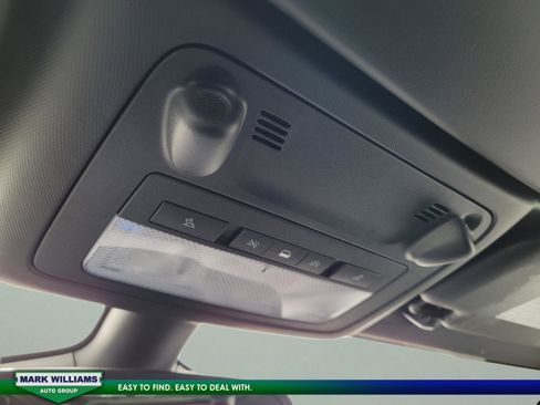 Used 2018 Buick Cascada Premium image 27