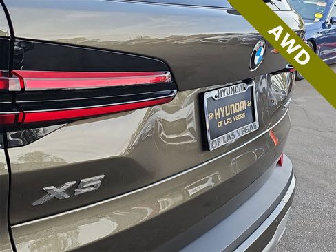 Used 2025 BMW X5 xDrive40i w/ Parking Assistance Package image 11