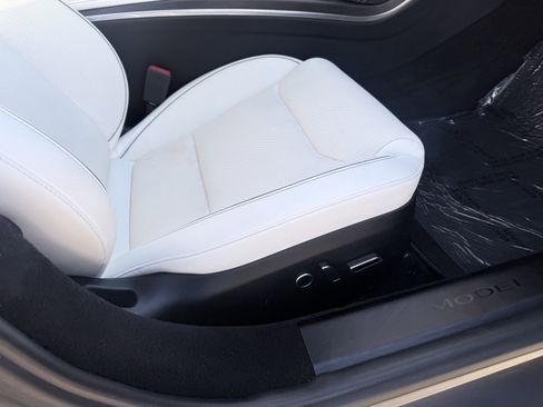 Used 2021 Tesla Model S Plaid image 41