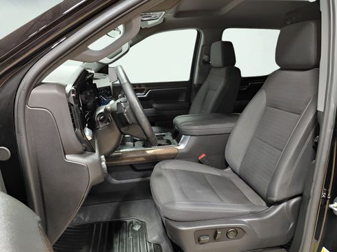 Used 2025 Chevrolet Silverado 1500 RST AWD/4WD image 3
