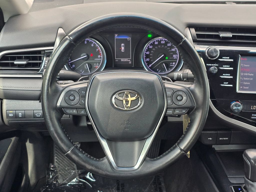 Used 2020 Toyota Camry SE FWD image 7