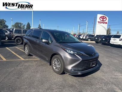 Certified 2021 Toyota Sienna XLE w/ XLE Plus Package
