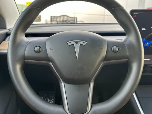 Used 2020 Tesla Model 3 Long Range image 22