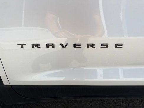 Certified 2025 Chevrolet Traverse Z71 w/ Enhanced Driving Package AWD/4WD image 11