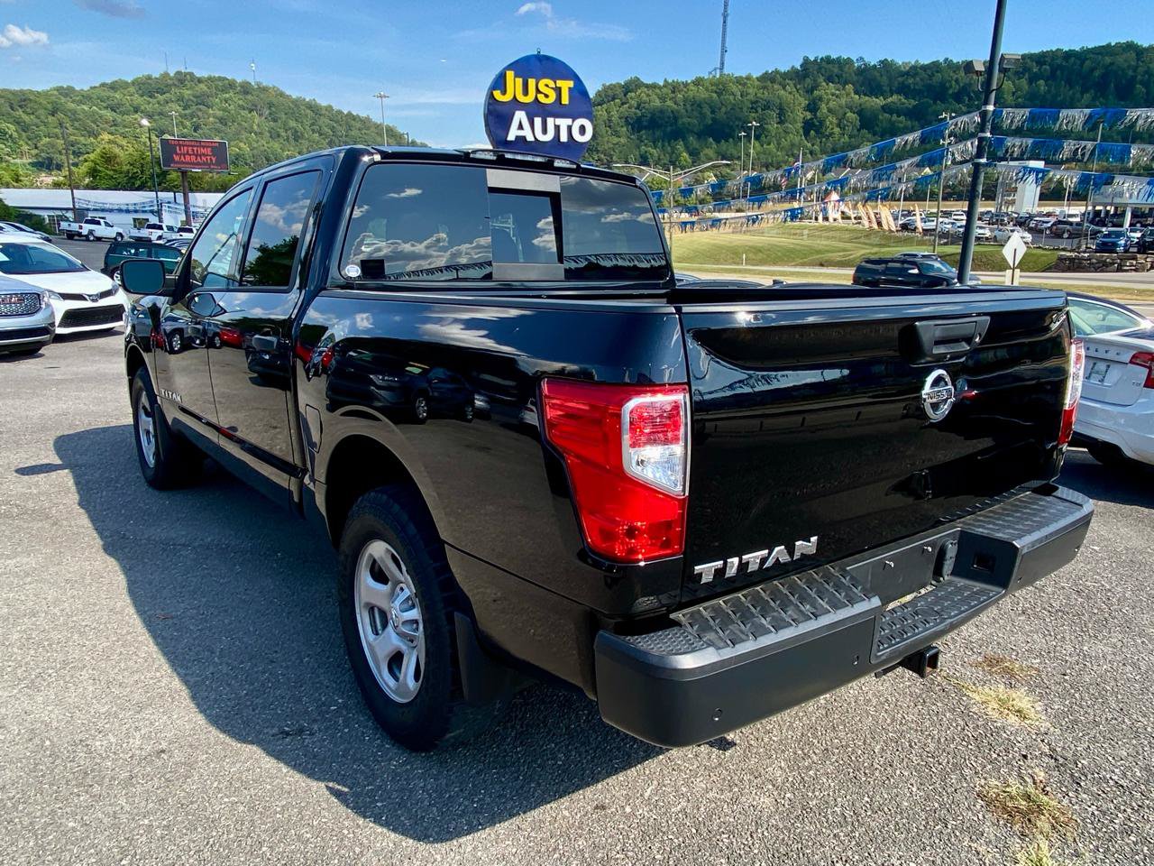 Used 2021 Nissan Titan S w/ S Utility Package AWD/4WD image 5
