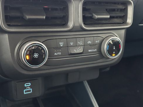 Used 2022 Ford Maverick XL image 12