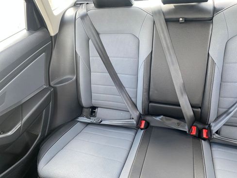 Used 2025 Volkswagen Jetta SE image 39